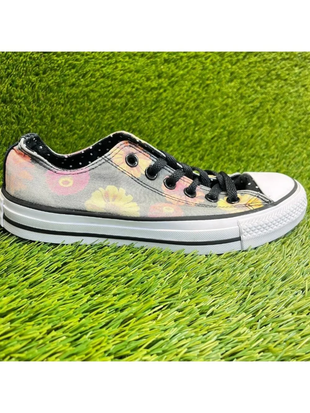 Converse Chuck Taylor All Star Low Womens Size 7 Gray Athletic Shoes Sneakers